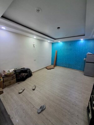 Team Area in 4 BHK Builder Floor at Rohini Sector 28 – for Rent