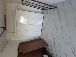 Room in 2 BHK Apartment at Powai Cosmopolitan CHS, Powai – for Rent