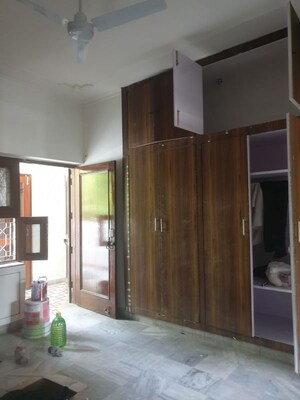 3 BHK Builder Floor For Rent in Dwarka Complex, Sector 16