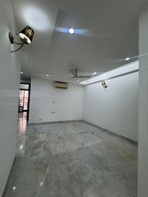 Room in 3 BHK Builder Floor at Greater Kailash I – for Rent
