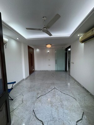 Room in 3 BHK Builder Floor at Greater Kailash I – for Rent