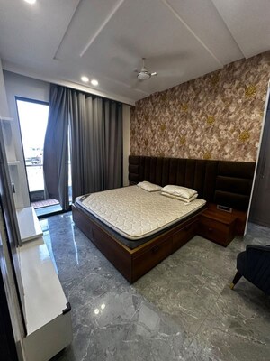 Bedroom in 1 BHK Builder Floor at Sector 52 – for Rent