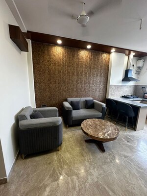Living Room in 1 BHK Builder Floor at Sector 52 – for Rent