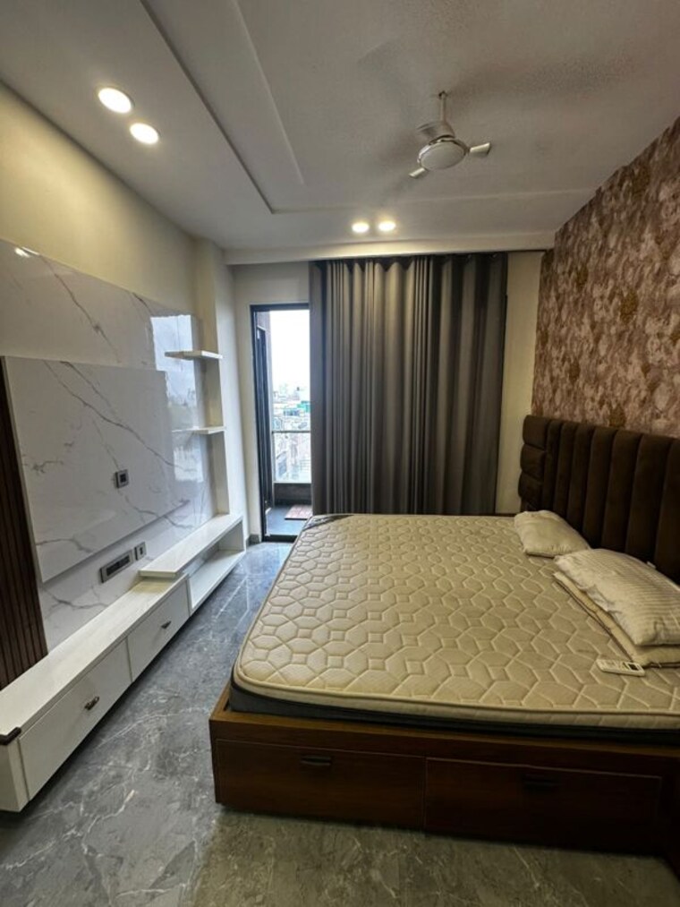 Bedroom, sector 52 1 Bedroom 350 Sq.Ft. Builder Floor In Sector 52 Gurgaon 10436397