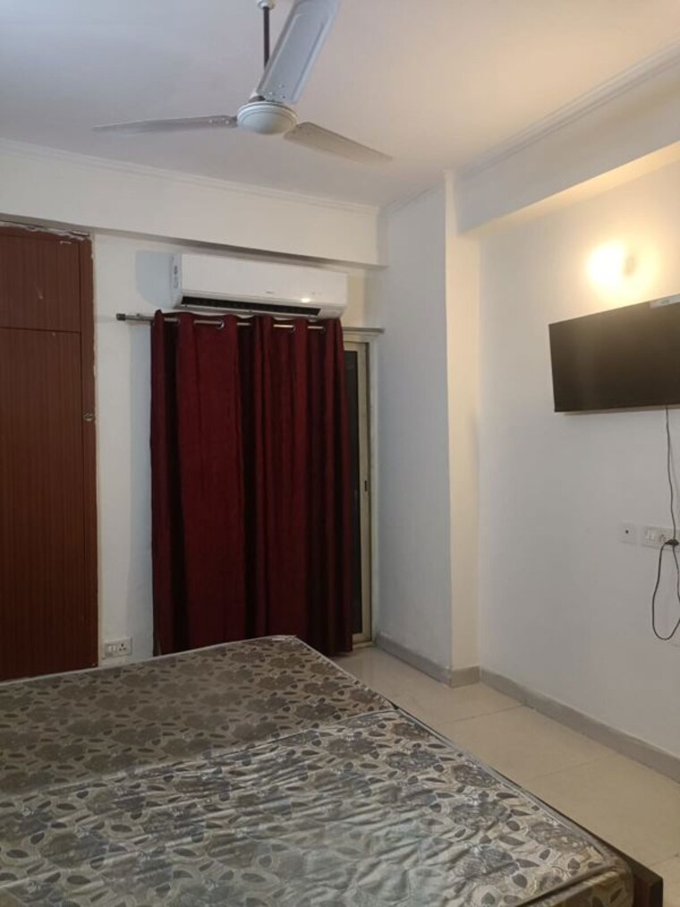 Room, maxblis-grand-wellington 1 Bedroom 615 Sq.Ft. Apartment In Sector 75 Noida 10436427