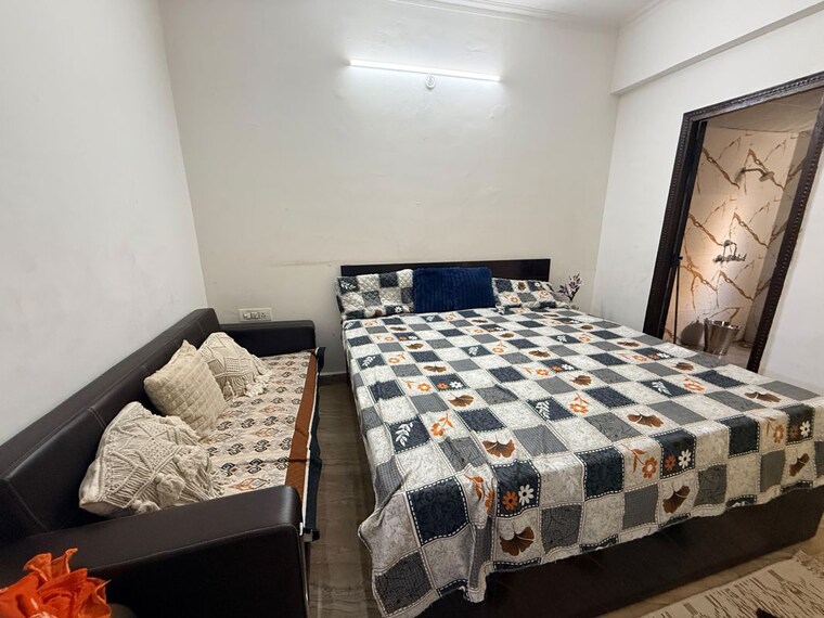 Bedroom, gaur-atulyam-gravity 3 Bedroom 1120 Sq.Ft. Apartment In Omicron I Greater Noida Greater Noida 10435543