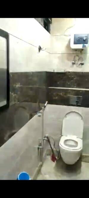 Furnished Amenities in 2 BHK Builder Floor at Pitampura – for Rent
