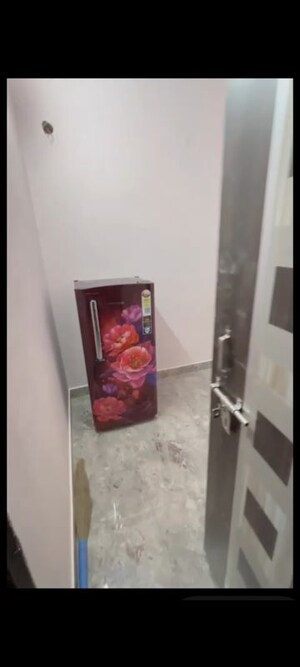 Furnished Amenities in 1 BHK Builder Floor at Pitampura – for Rent