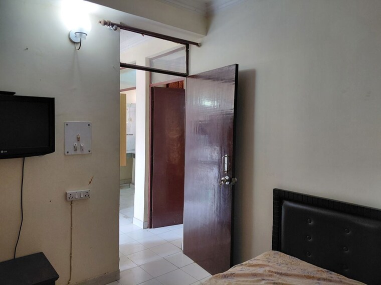 Room, vasant kunj 1 Bedroom 550 Sq.Ft. Apartment In Vasant Kunj Delhi 10436447