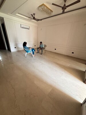Parking in 3.5 BHK Apartment at Raj One Good Earth, Sector 71 – for Rent