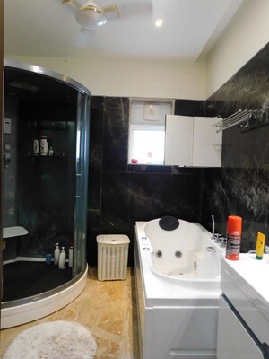 Washroom in 6 BHK Villa at Jubilee Hills – for Sale