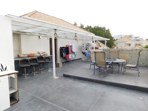 Team Area in 6 BHK Villa at Jubilee Hills – for Sale