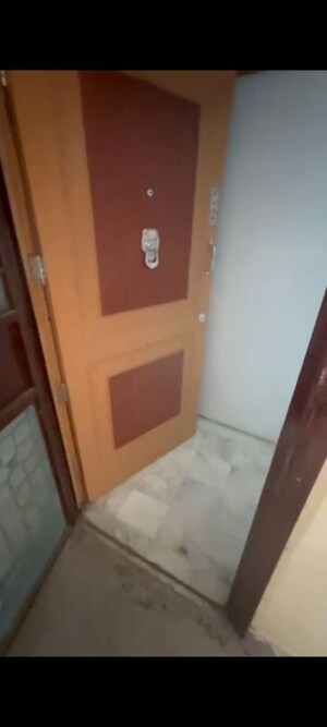 Bathroom in 2 BHK Builder Floor at Pitampura – for Rent