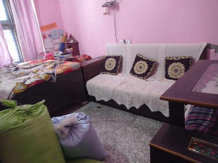 Bedroom, dharam colony 2 Bedroom 74 Sq.Yd. Independent House In Dharam Colony Gurgaon 10436537
