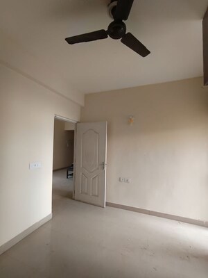 Room in 2 BHK Apartment at Shree Vardhman Mantra, Sector 67 – for Rent