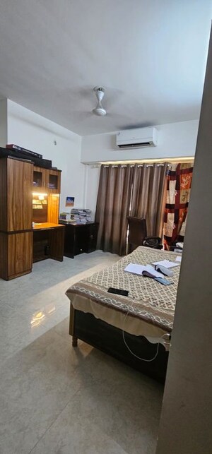 Bedroom in 1 BHK Apartment at Lodha Amara, Kolshet Road – for Rent