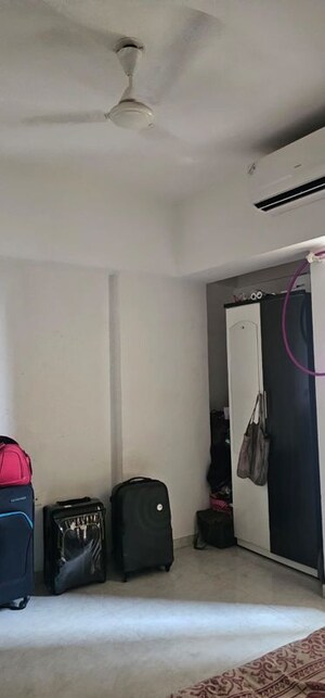 Team Area in 1 BHK Apartment at Lodha Amara, Kolshet Road – for Rent