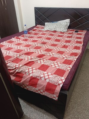 1 RK Builder Floor For Rent in Suncity Township Gurgaon, Sector 54