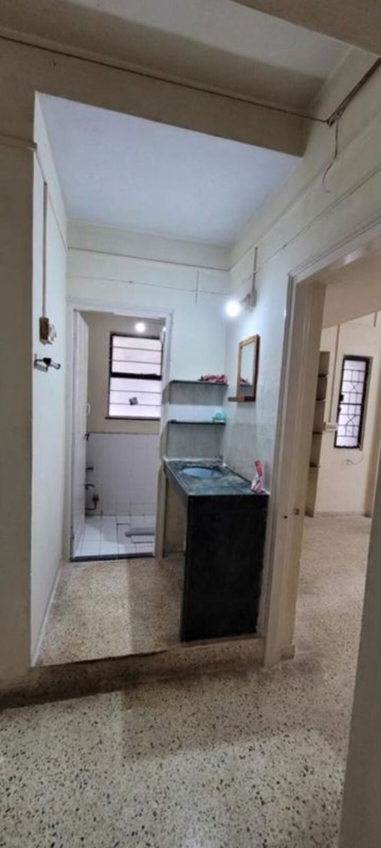 Bathroom, guru-ganesh-nagar-society 1 Bedroom 542 Sq.Ft. Apartment In Kothrud Pune 10436570