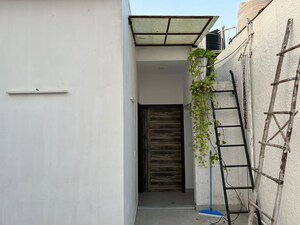Balcony in 3 BHK Builder Floor at Panchsheel Enclave – for Rent