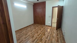 Room in 3 BHK Builder Floor at Vipul World Floors, Sector 48 – for Rent