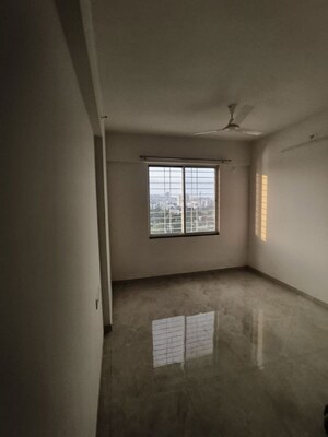 Room in 3 BHK Apartment at Fortune Aura Blue, Punawale – for Rent