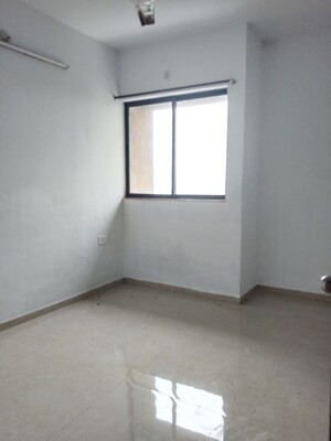 Room in 2 BHK Apartment at Lodha Downtown, Dombivli East – for Rent