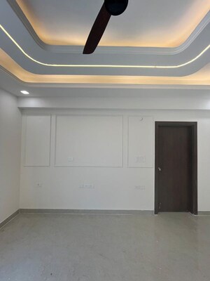 Building Lobby in 3 BHK Apartment at ATS Le Grandiose, Sector 150 – for Rent