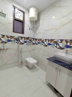 Team Area in 1 BHK Builder Floor at Malviya Nagar – for Rent
