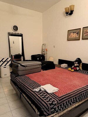 Bedroom in 3 BHK Builder Floor at Alaknanda – for Sale