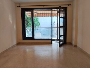Room in 3 BHK Builder Floor at Greater Kailash I – for Rent