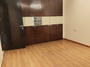 Room in 3 BHK Builder Floor at Greater Kailash I – for Rent