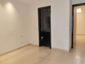 Room in 3 BHK Builder Floor at Greater Kailash I – for Rent