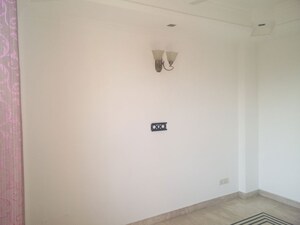 Room in 3 BHK Builder Floor at Sector 51 – for Rent