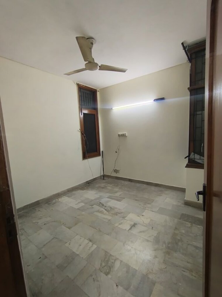 Room, malviya nagar 3 Bedroom 125 Sq.Ft. Builder Floor In Malviya Nagar Delhi 10436824