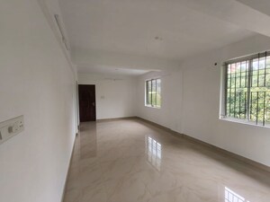 Room in  Office Space at Kathrikadavu – for Rent