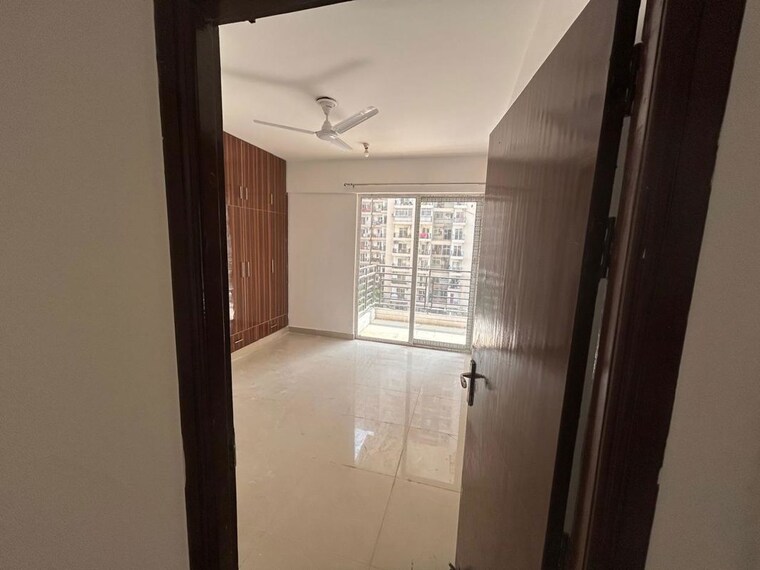 Room, eros-sampoornam-mart 3 Bedroom 1435 Sq.Ft. Apartment In Sector 2 Greater Noida Greater Noida 10436852