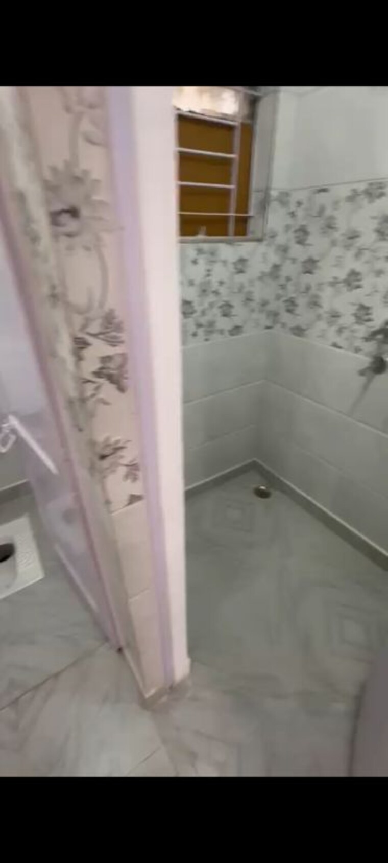 Bathroom, pitampura 2 Bedroom 900 Sq.Ft. Builder Floor In Pitampura Delhi 10436889