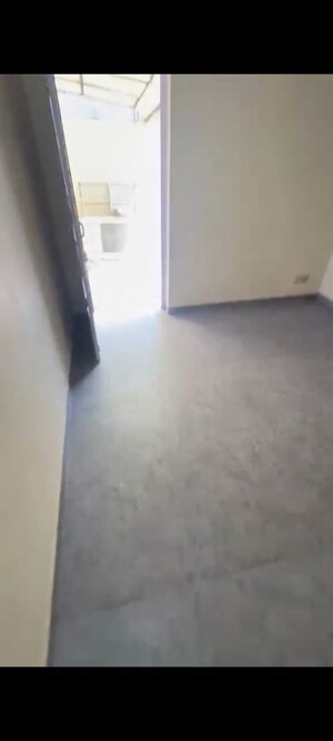 Room in 2 BHK Builder Floor at Pitampura – for Rent