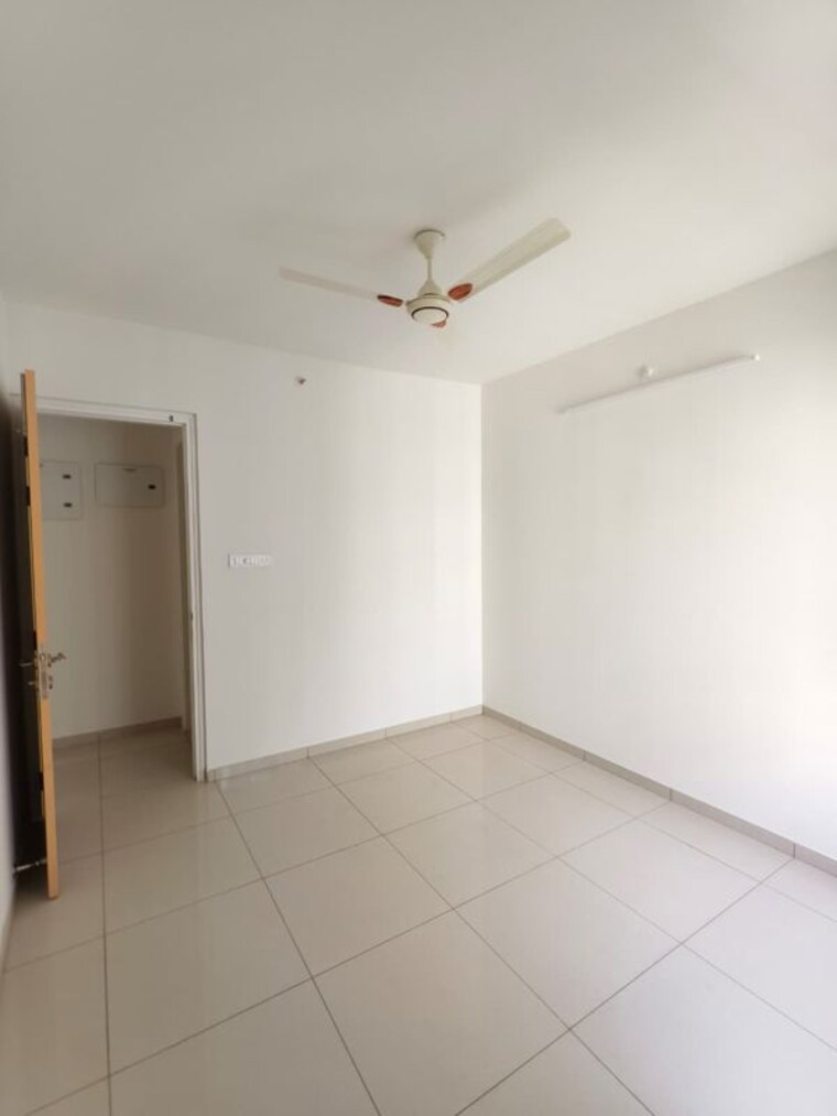 Room, godrej-emerald 2 Bedroom 800 Sq.Ft. Apartment In Ghodbunder Road Thane 10436178