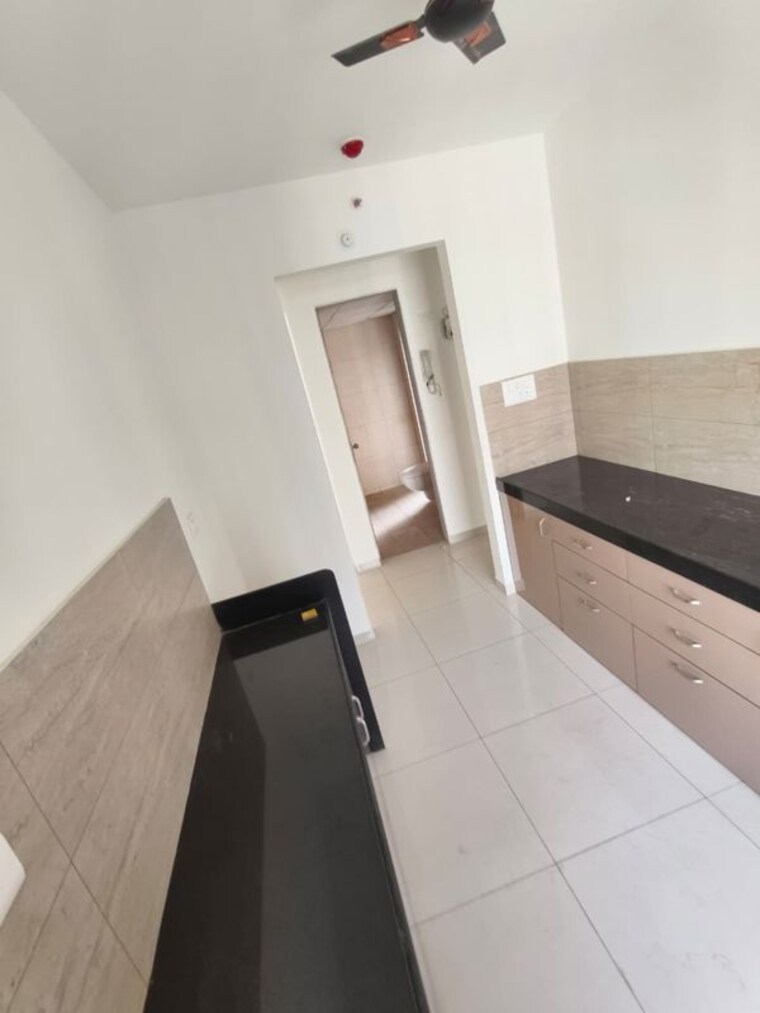 undefined, godrej-emerald 2 Bedroom 800 Sq.Ft. Apartment In Ghodbunder Road Thane 10436178