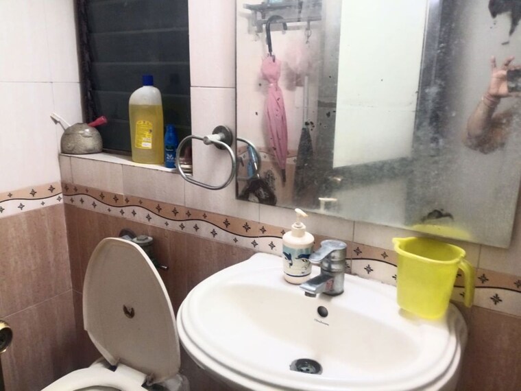 Bathroom, neelkanth-greens 2 Bedroom 1050 Sq.Ft. Apartment In Manpada Thane 10436893