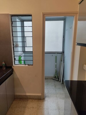 Room in 2 BHK Apartment at Salisbury Park – for Rent