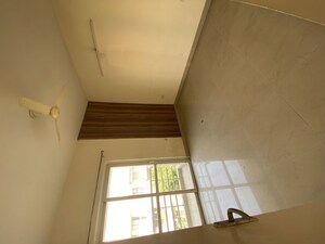 Room in 3 BHK Apartment at Bptp Park Floors ii, Sector 76 – for Rent