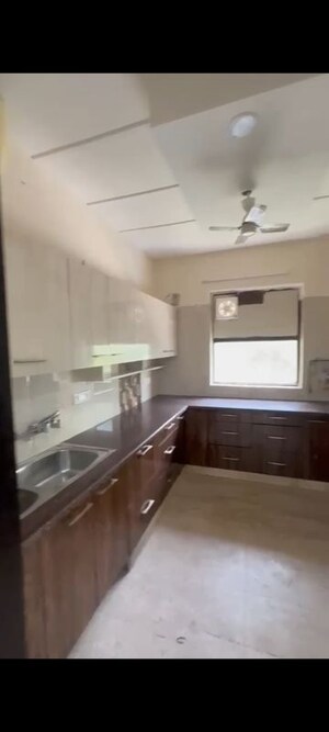 Kitchen in 3 BHK Builder Floor at Pitampura – for Rent