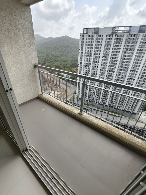 3 BHK 920 Sq.Ft. Apartment in Godrej Emerald