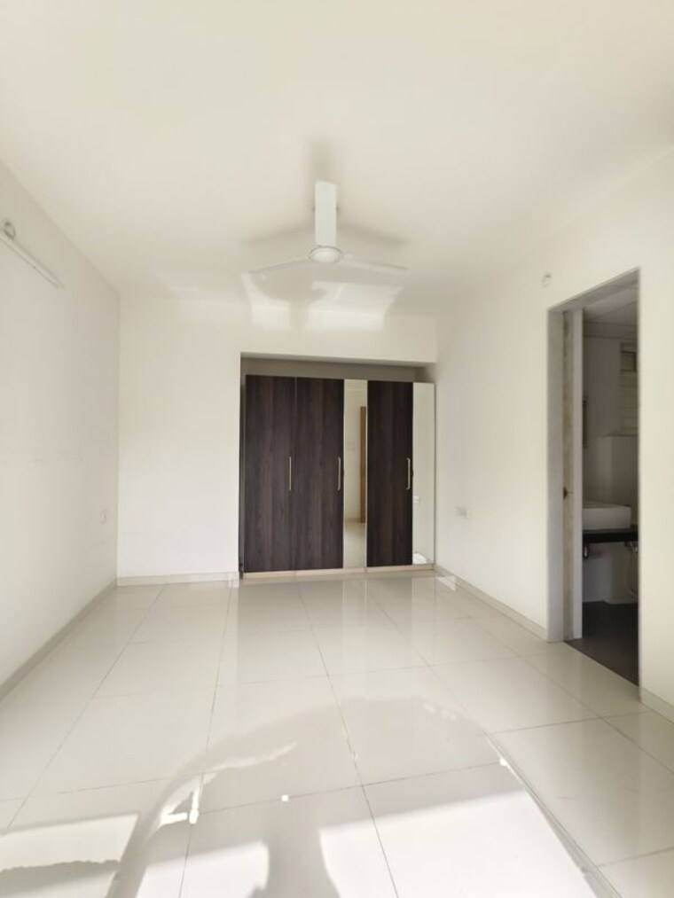 undefined, godrej-emerald 3 Bedroom 920 Sq.Ft. Apartment In Ghodbunder Road Thane 10436905