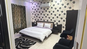 Bedroom in 1 BHK Apartment at Dlf Phase V – for Rent