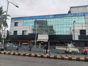  Shop For Rent in Kaloor