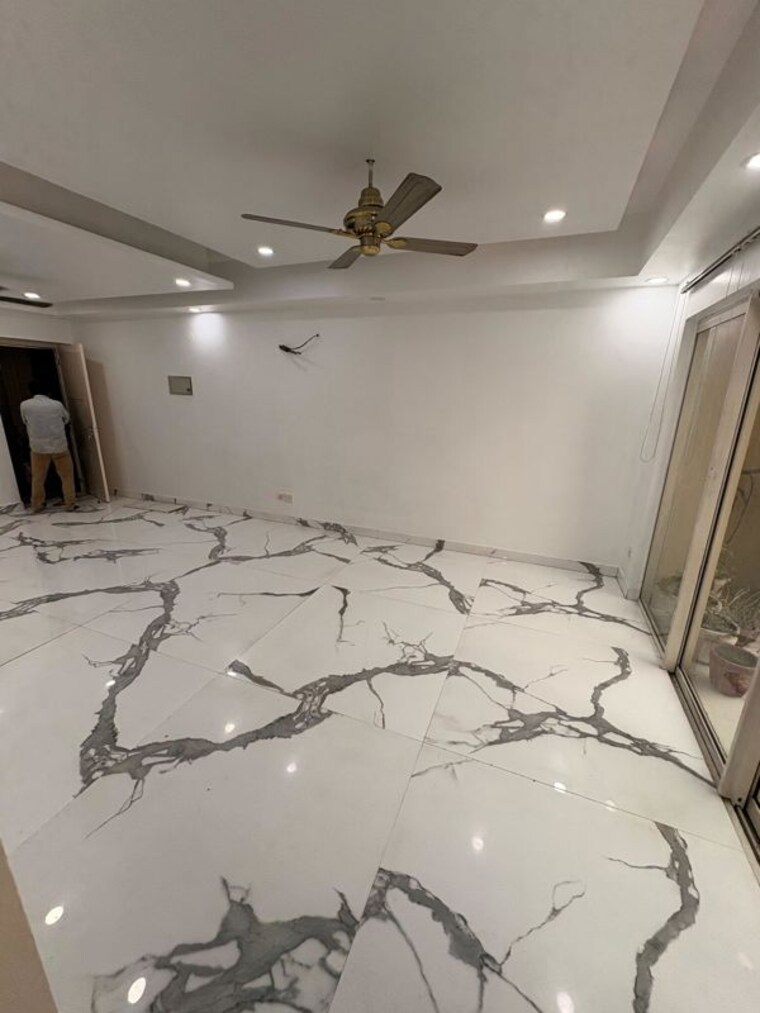 Bathroom, paras-tierea-premium-floor 3.5 Bedroom 1592 Sq.Ft. Apartment In Sector 137 Noida 10436917